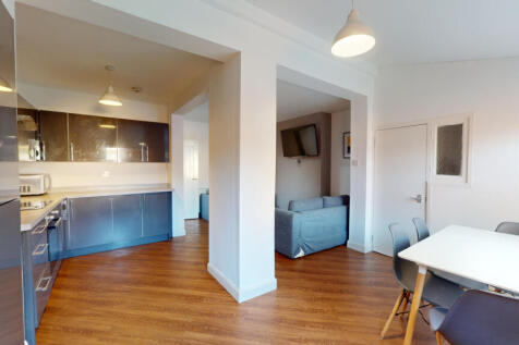 4 Bedroom House in HU5 1QA