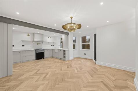 Kitchen/Reception
