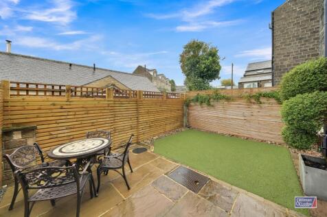 6 Bed, End Terrace, Silsden