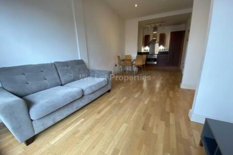We Let Properties have this perfectly located, spacious one bedroom, fully furnished apartment which is located in the popular Express Networks in Ancoats, on the fringe of the Northern Quarter with g