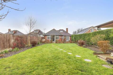 48 Totteridge Drive, HP13 6JJ-12.jpg