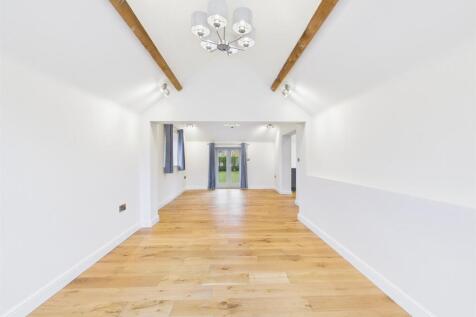 CAM04916G0-PR0180-STILL017 (1).jpg