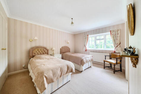 1300089-13-683990...