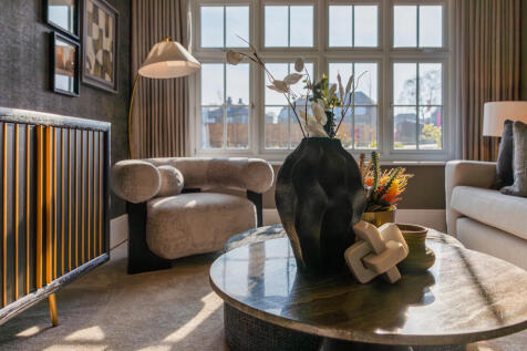 Buxton Lounge