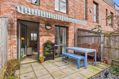 Cleminson Street Salford - EweMove - Garden