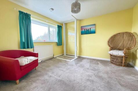 Bedroom 3 Lift Down