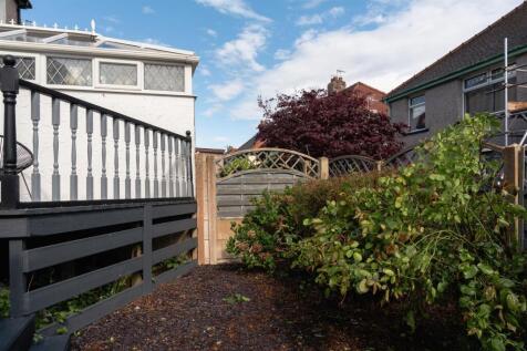 14 Longlands Avenue (4 of 19).jpg
