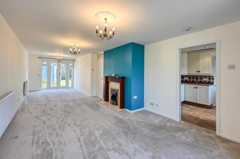 12 Hazel Gardens-8.jpg