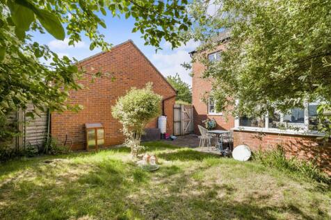 27 Lord Grandison Way, Banbury-18.jpg