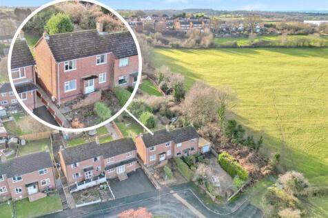 32 St Nicholas Estate, Baddesley Ensor