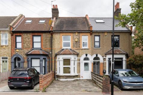 Gladding Road E12.jpg