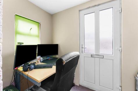 23 Graitney Close, Cleeve 43.jpg