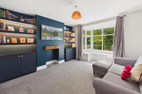 Front Lounge