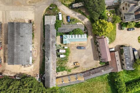 The Hen Yard, Gayton (dr) (3) cr.jpg