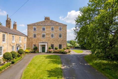 The Terrace is an exceptional Grade II listed Georgian residence set within an exclusive and private development in the heart of Boston Spa. Offering six bedrooms and elegant, high-specification livin