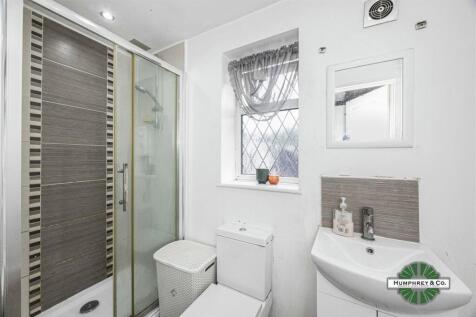31A Whalebone Lane South -007.jpg