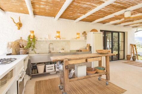 Cortijo-Pool-Guestho