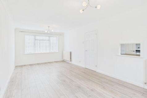 CAM02119G0-PR0490-STILL002