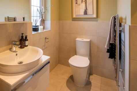 En suite of the Oxford Lifestyle, a 3 bedroom house
