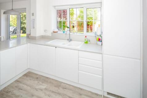 Kitchen-Dine-Brkfast