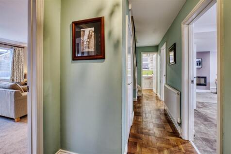 Holly RdD78_7885_HDR.jpg