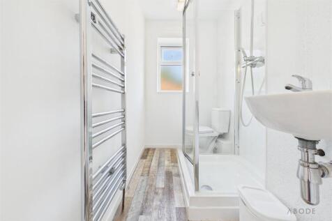 fairway shower.jpg