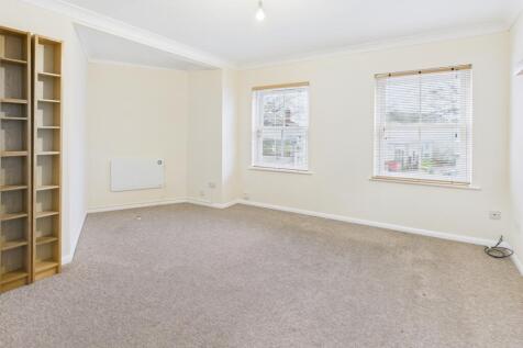 CAM02519G0-PR0356-STILL003