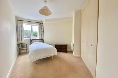 14 Radbrook House-6.jpg