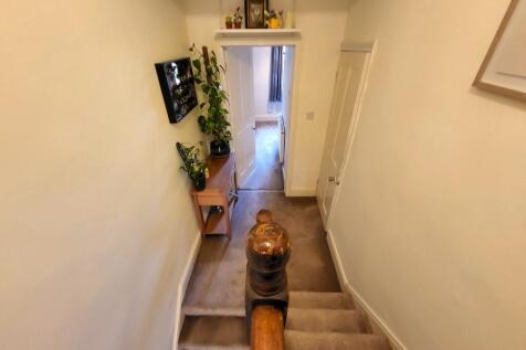 Mezzanine Landing