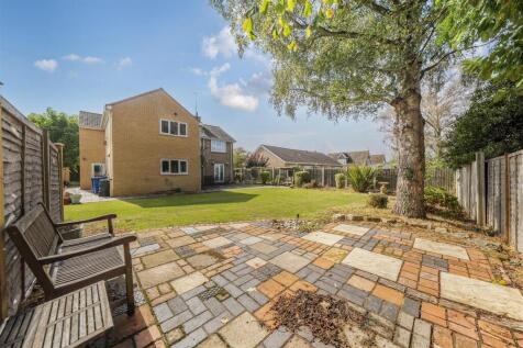 6 Bugbrooke Road, Gayton