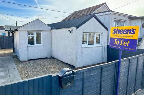 2 Bedroom Bungalow in CO15 2JT