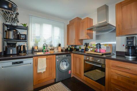 Kitchen 1.jpg