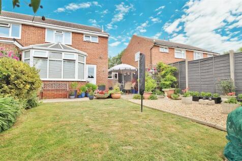 REAR GARDEN -