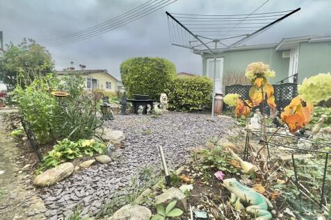 16A956AD-7EAA-431...