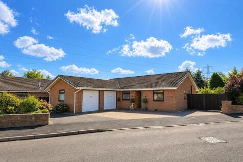 stunning three bedroom bungalow