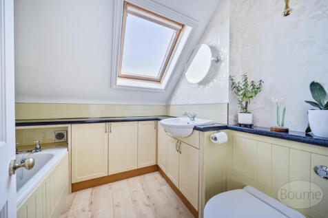 348d3731-deee-4cd...