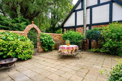Walled Garden.jpg
