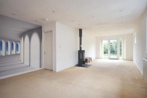Sitting/Dining Room