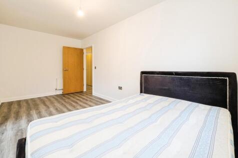 2 bed, 1 bath Flat in edinburgh - Photo 12