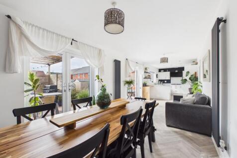 Kitchen diner- Mark Stephens EweMove Newmarket and