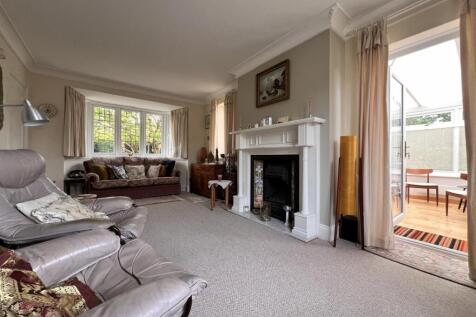 Lounge: