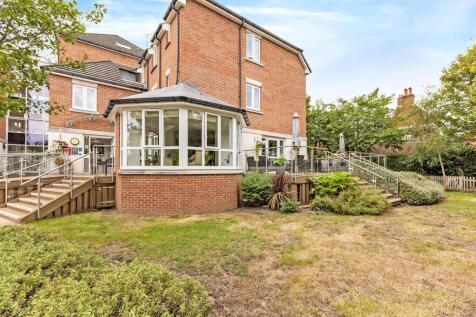 13-203bCH_22CRAYSHAWCOURT_RG48EQ_MCS83865_-54-medi