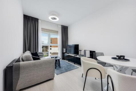 61 LOWBRIDGE COURT-7.jpg