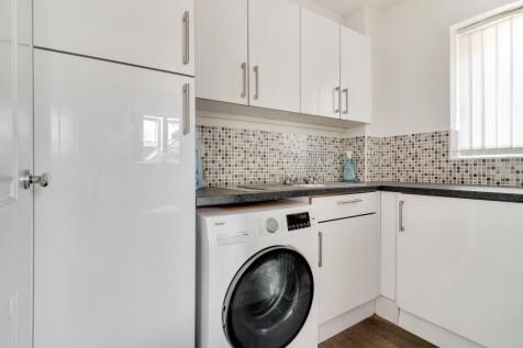 Good sized utility room