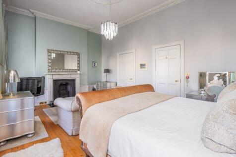 4 bed, 2 bath Town House in Edinburgh - Photo 23