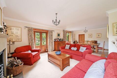 Lounge / Dining Room