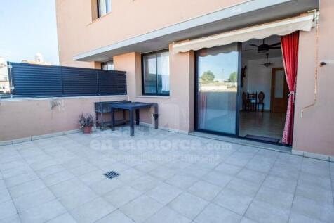 First floor with terrace in Es Castell