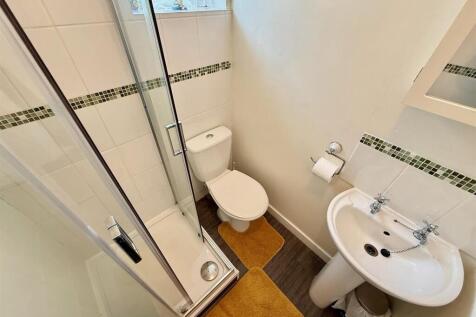 Bed 1 En-Suite Shower Room