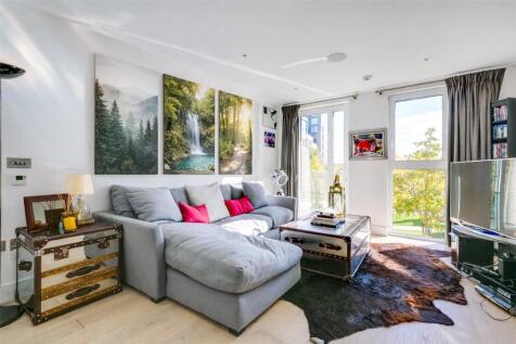 A stylish one double bedroom apartment with a spacious private balcony, perfectly located within the highly sought after Fulham Riverside development.