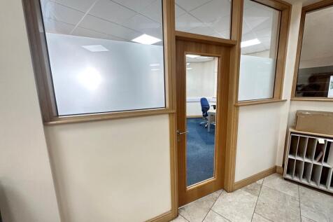 Office to rent in pontefract